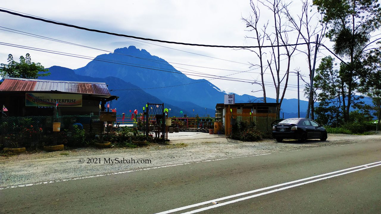 View Point at Quintin Enterprise shop about 42 Kilometres before Ranau town