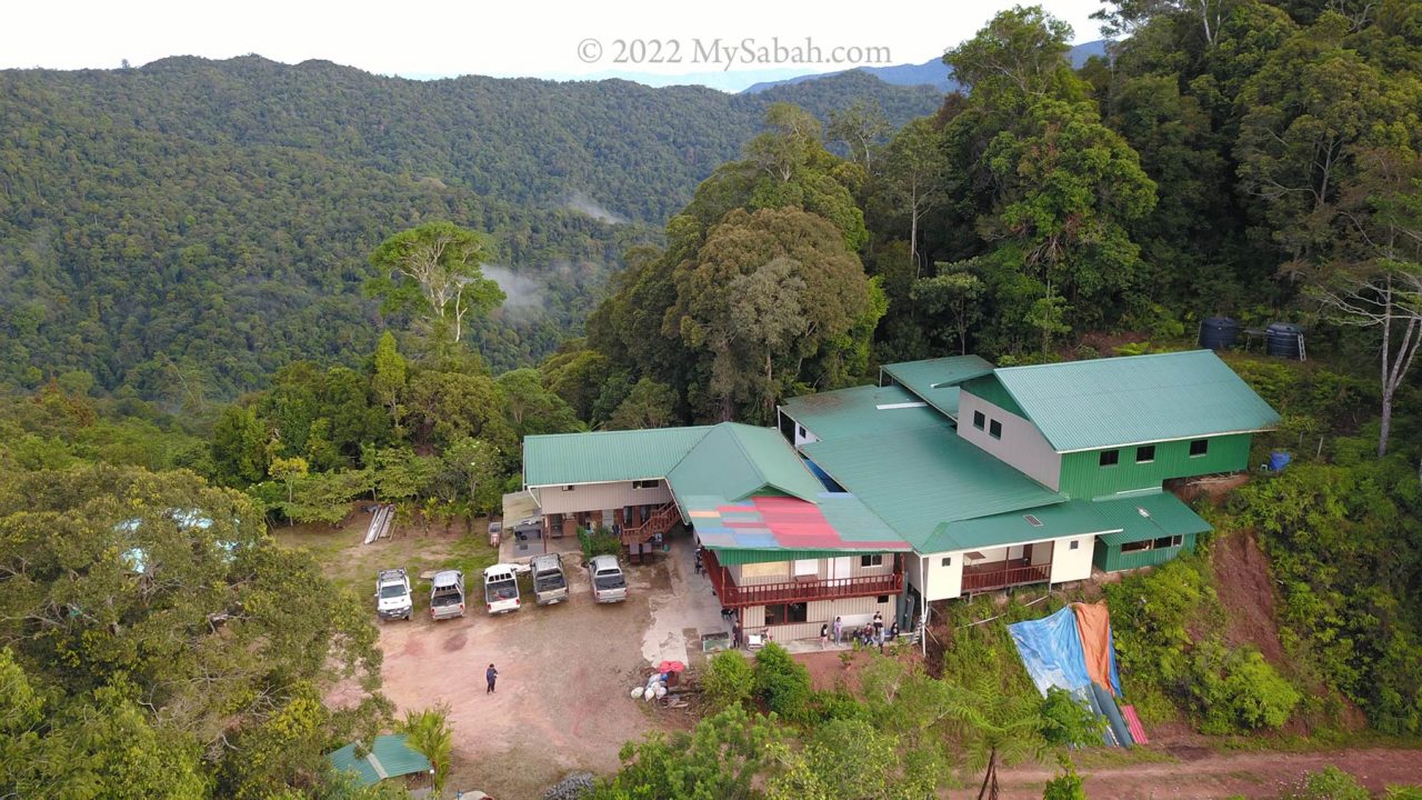 Building of Borneo Jungle Girl Camp