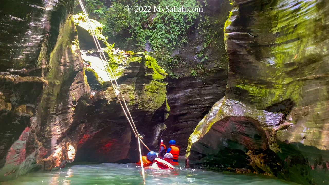 Going deeper into the Taralamas River Canyon