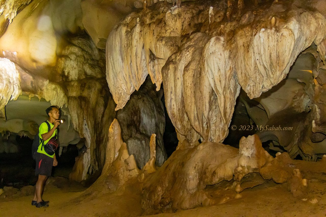 Stalagmites and stalactites of Pungiton Cave
