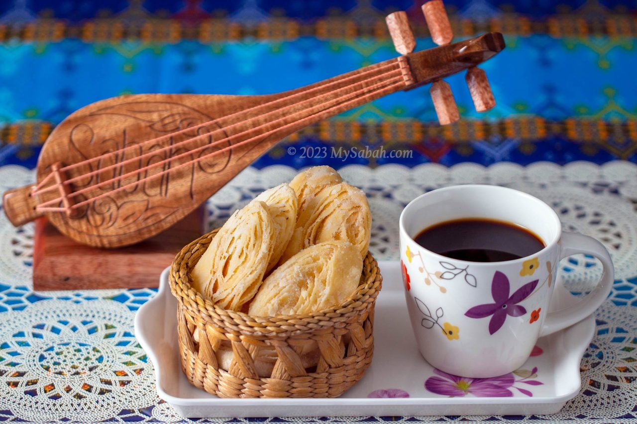 Kuih Lidah