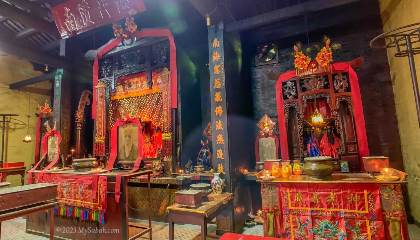 Altars of Sam Sing Kung Temple (三聖宮)