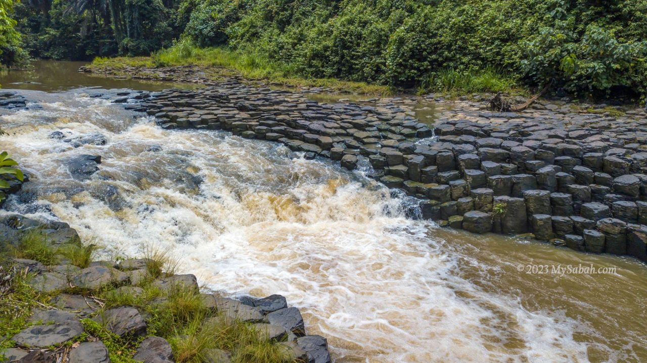 Columnar basalt at Sungai Balung