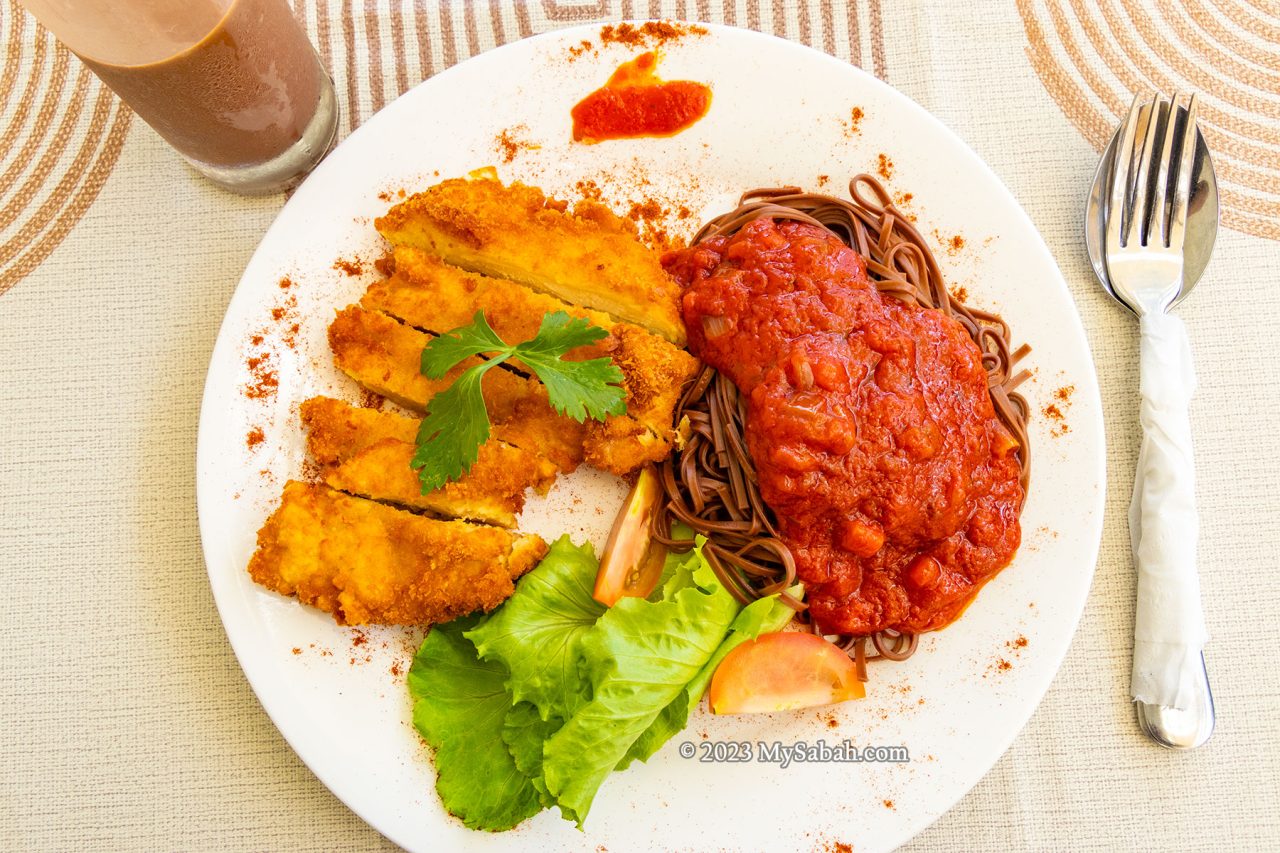 Cocoa lunch with chicken katsu and cocoa noodle