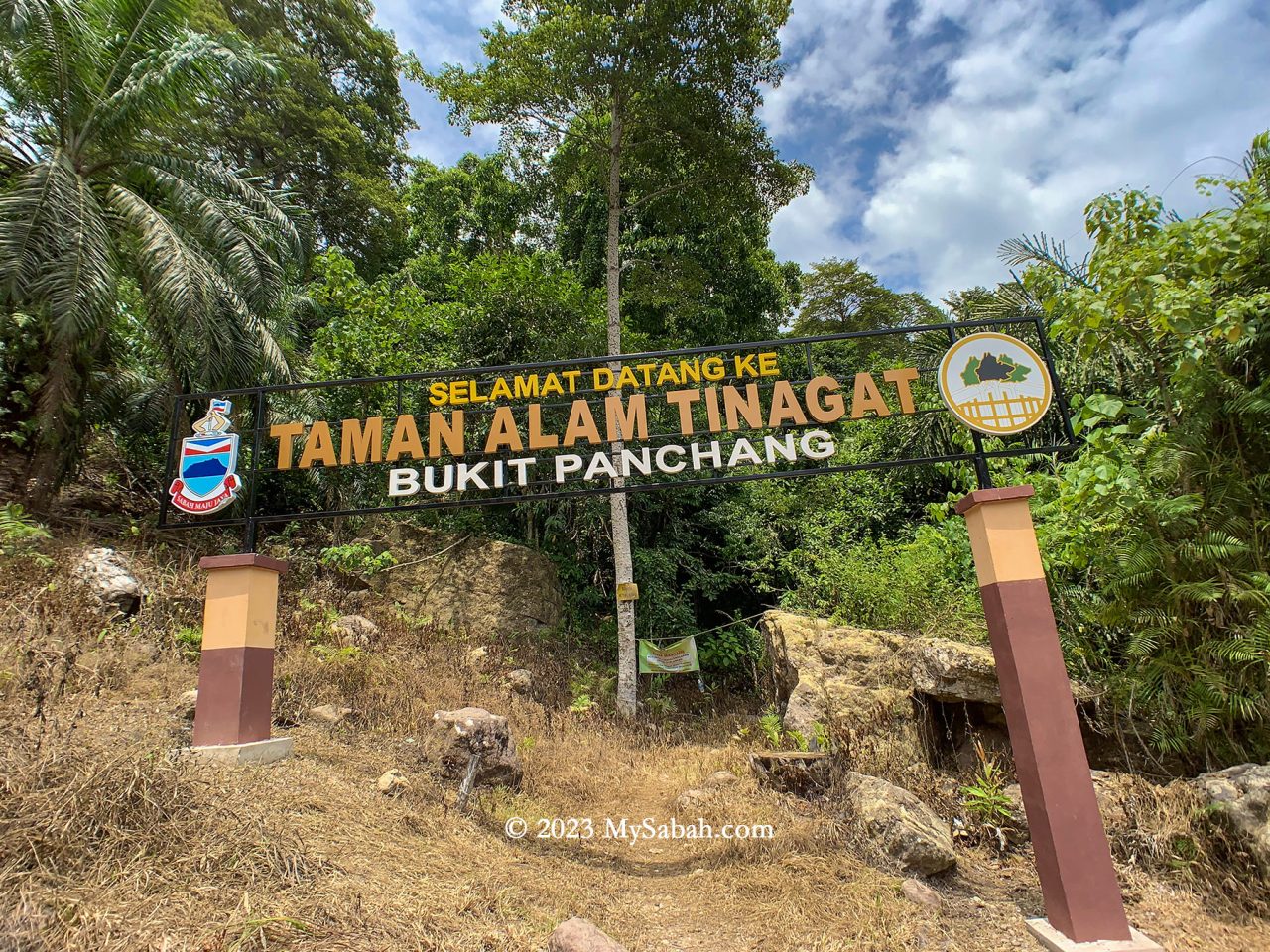 The starting point of the climb at the Sabah Forestry Department station