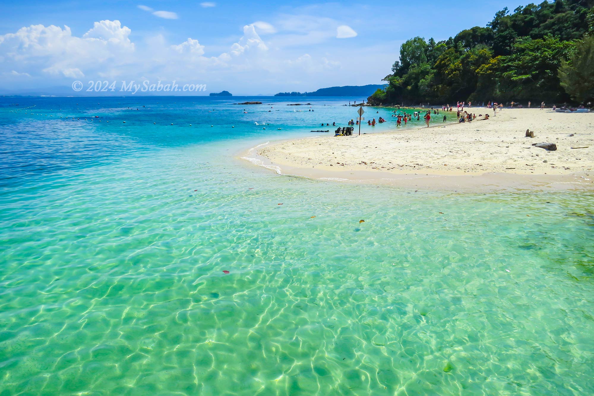 The clear sea water of Sapi Island