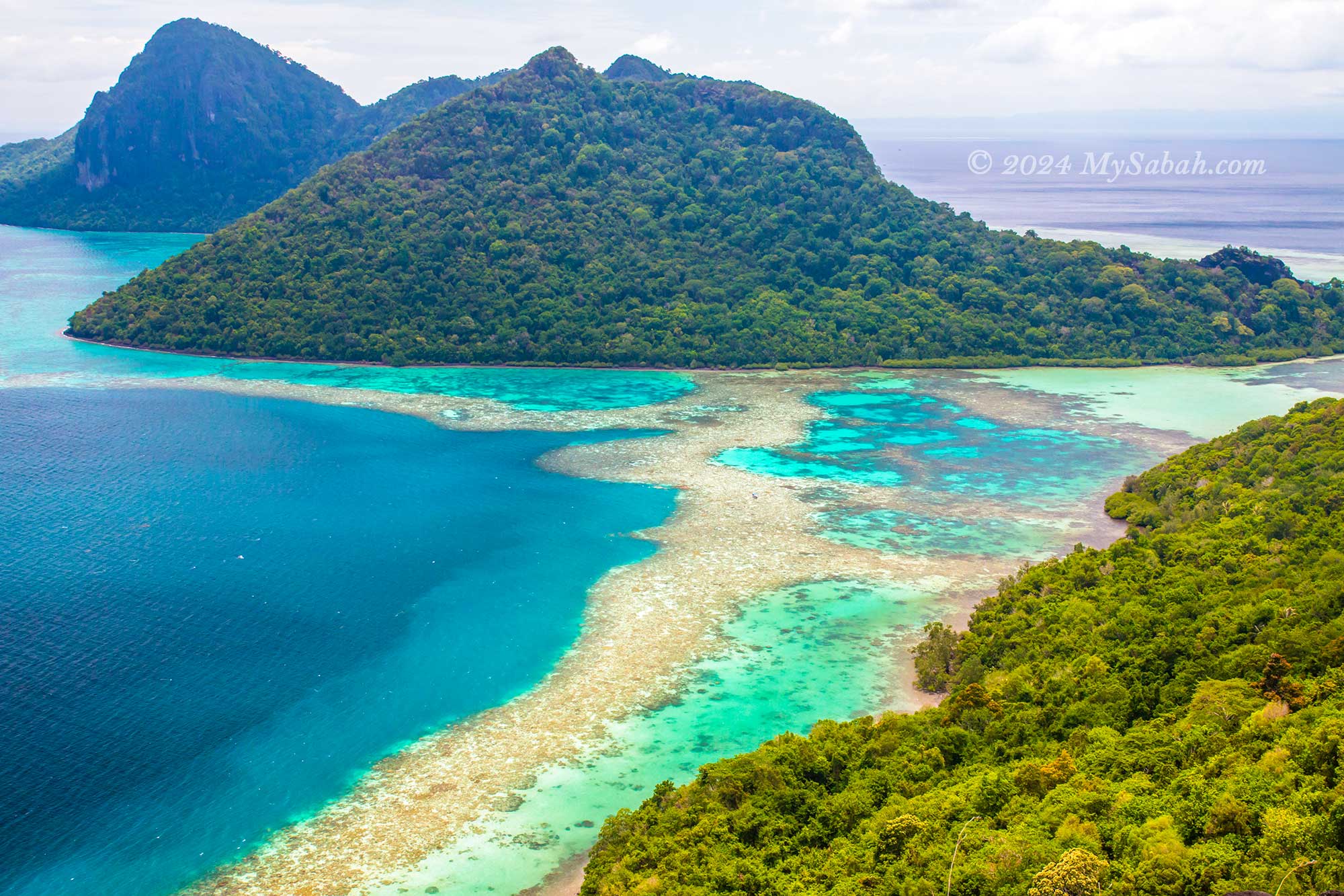 These islands were used to be part of an ancient volcano rim