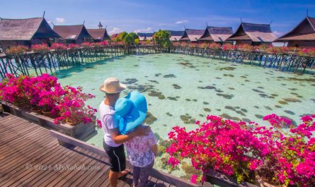 Couples at Kapalai Island Resort