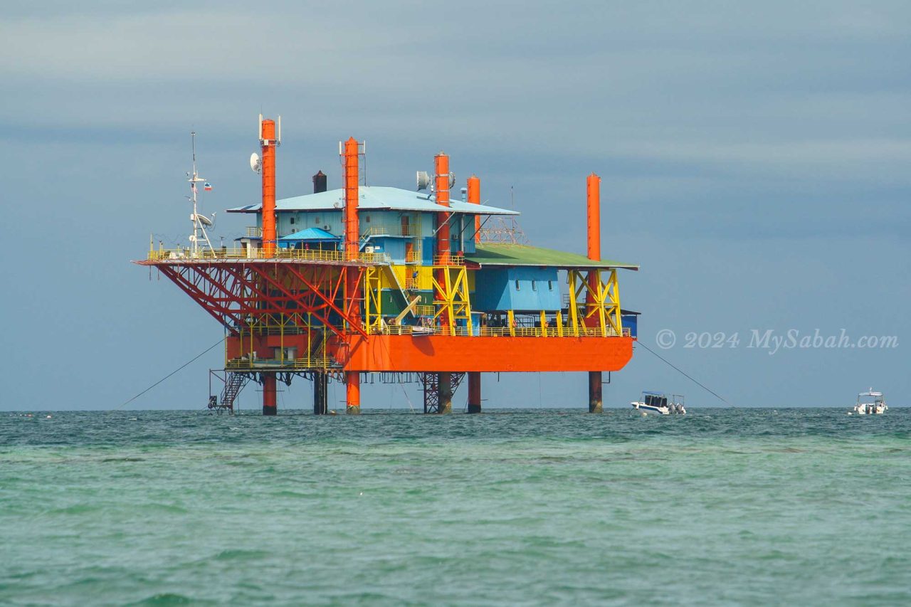 Oil rig repurposed by Seaventures as a dive centre