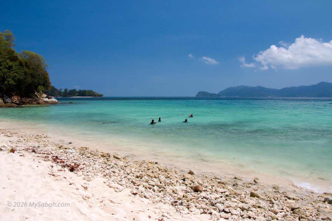 Beach of Mamutik Island