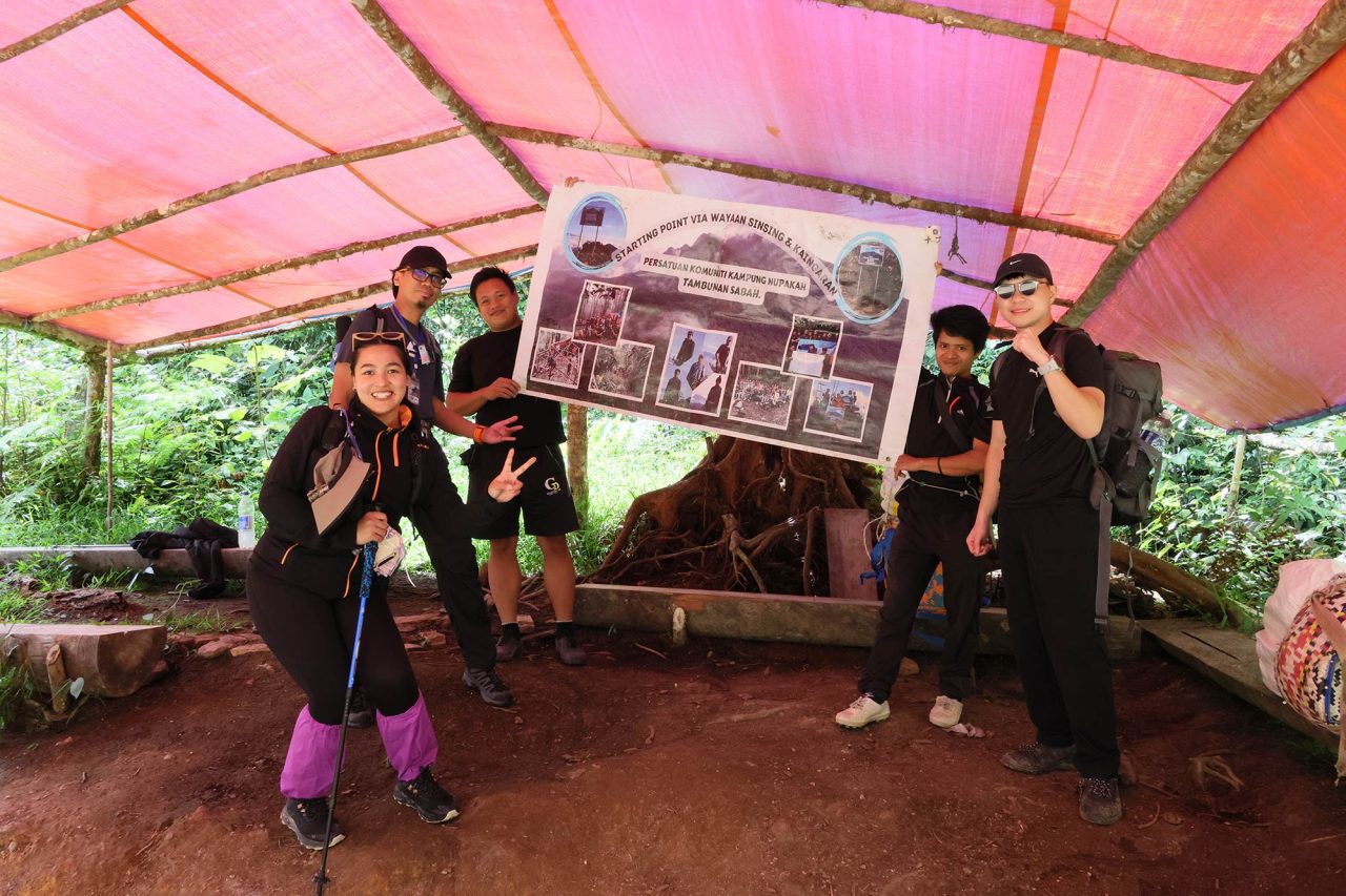 Climbers of Mount Sinsing and Mount Kaingaran