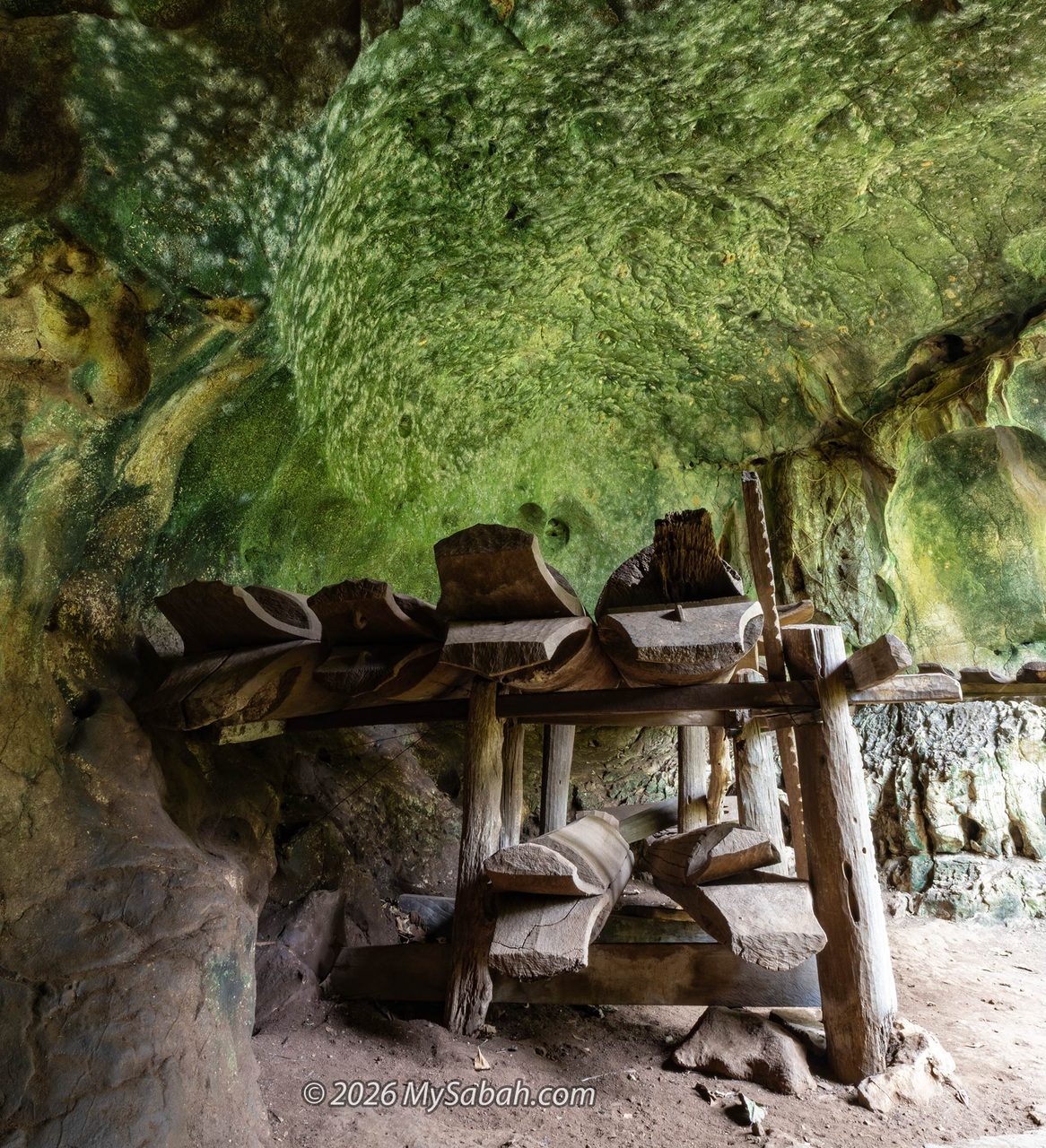 Log coffins in the cave of Agop Batu Tulug